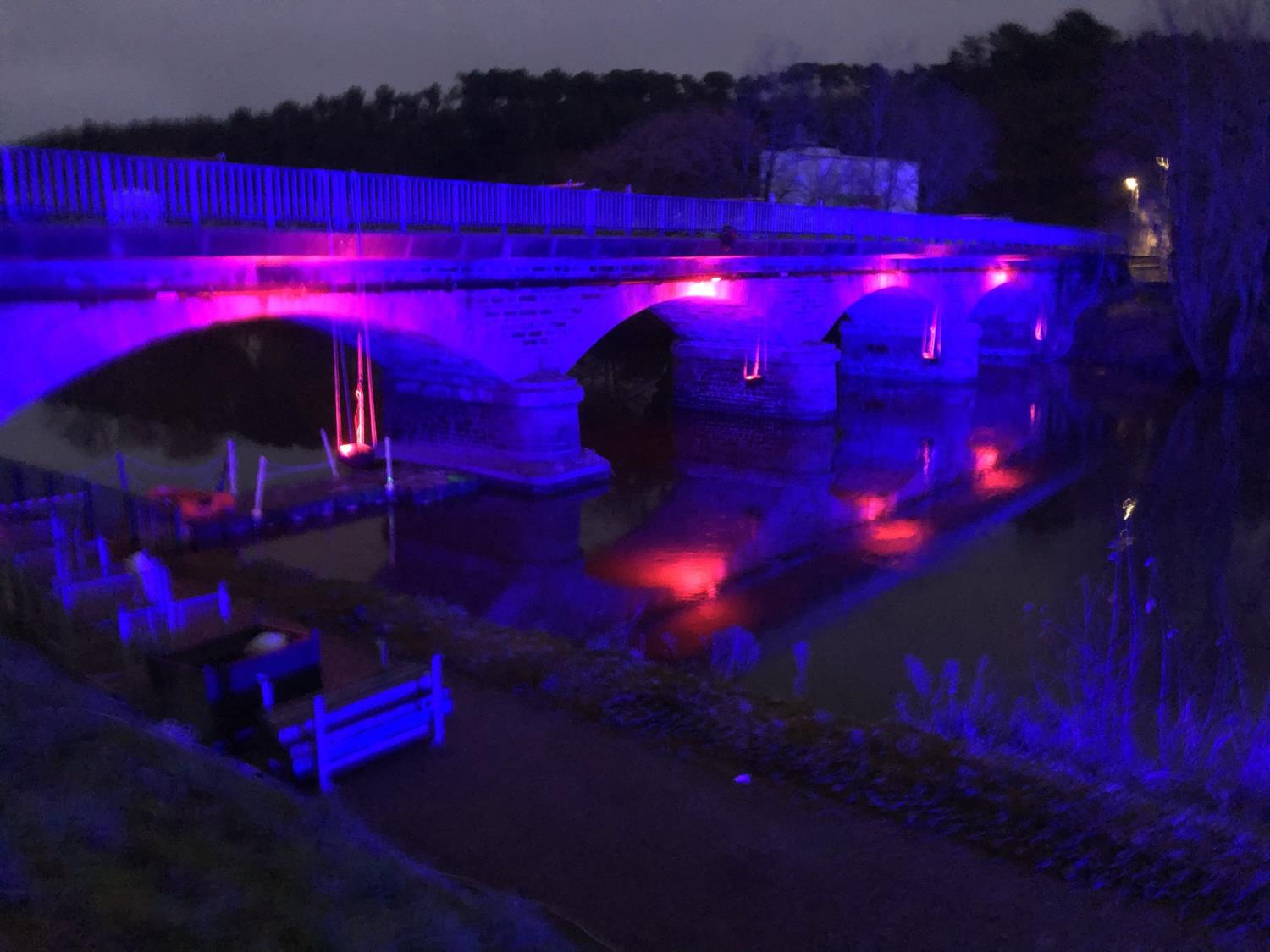 Feu d'artifice -  Eclairage Sur Pont 
