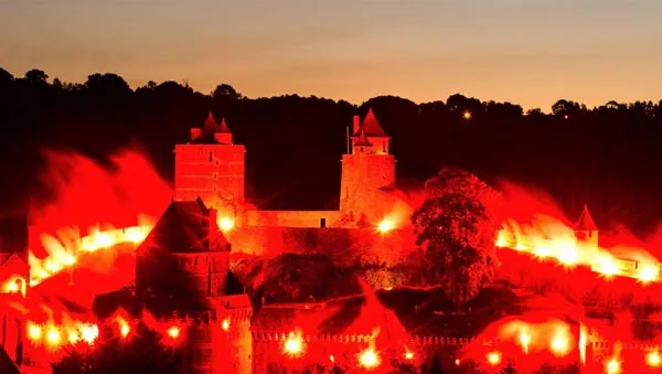 Mise en valeur Artificier pour tirs de feux d'artifices en Bretagne et sur le Grand Ouest